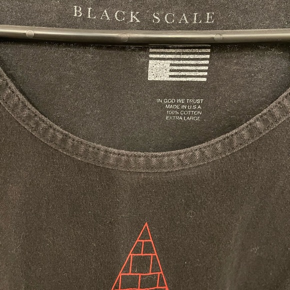 Black scale tank top 2010 xl - Picture 3 of 3